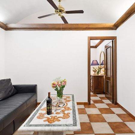 Appartamento Campitelli 9 - Loft In Ancient Roma Esterno foto
